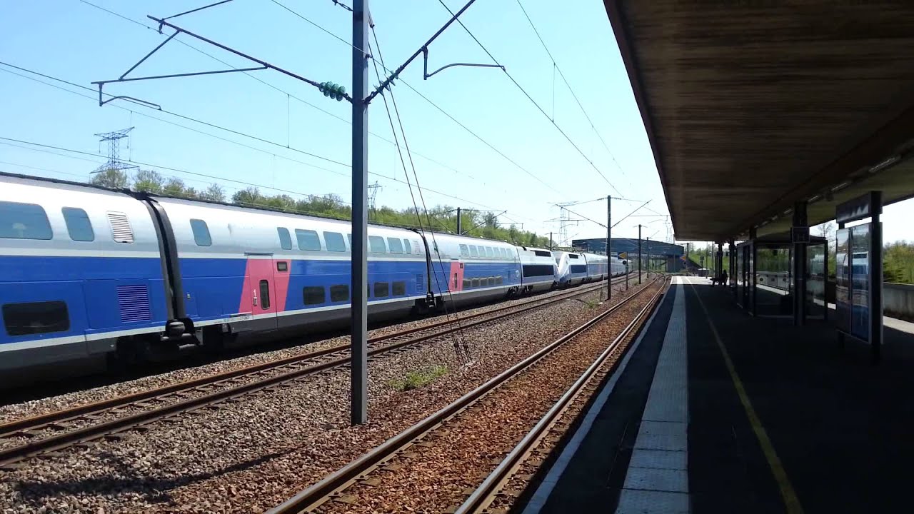 TGV Duplex de passage en gare de Montchanin
