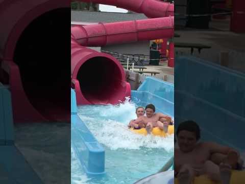 Vídeo: Water Wizz of Cape Cod - Parc aquàtic de Massachusetts