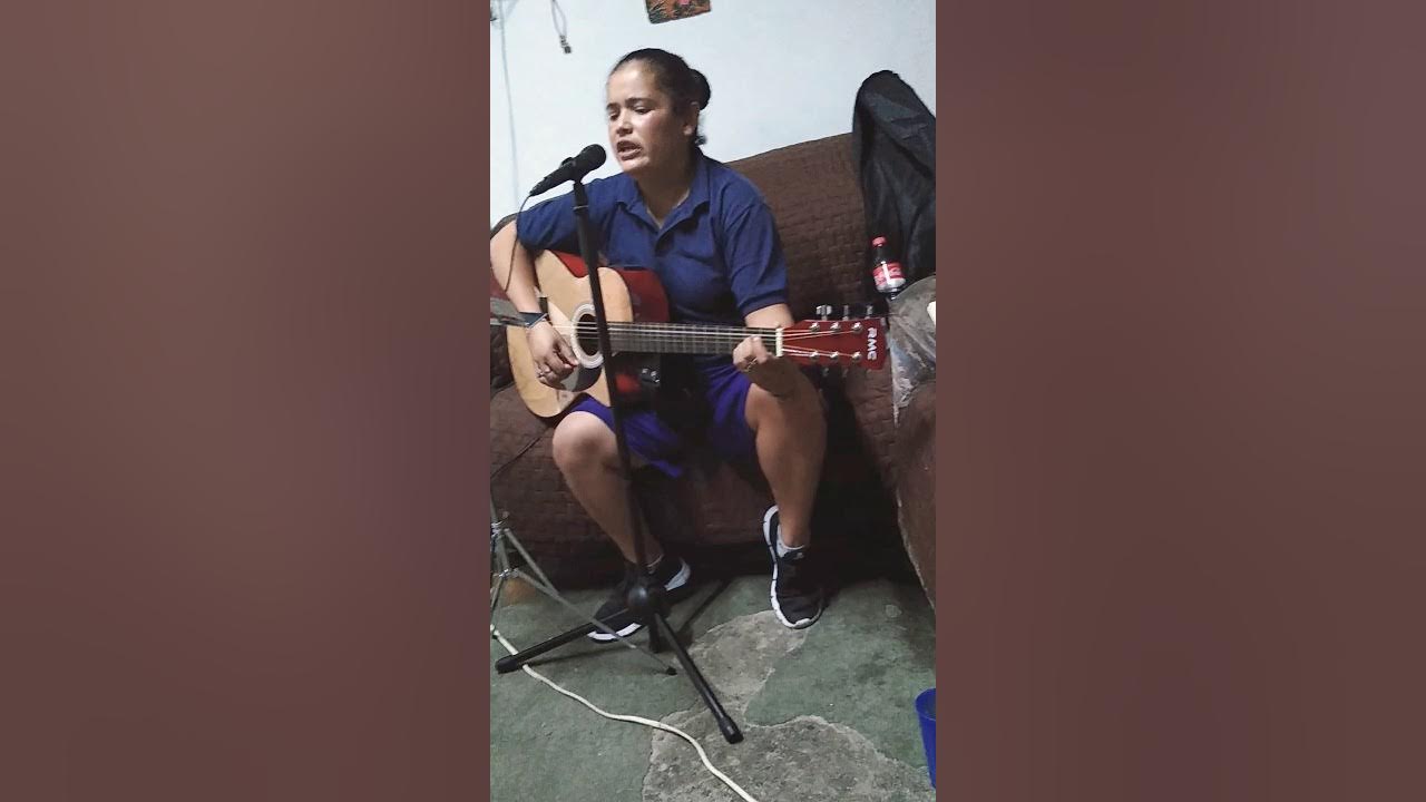 Un Dia Caminaba Muy Triste Por Ahi Un día caminaba muy triste por ahí Señor - YouTube