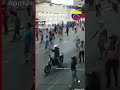 Власти Венесуэлы применили слезоточивый газ и резиновые пули против протестующих.