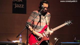 Miniatura de vídeo de "Paul Gilbert Clinic part 4 - "extract of Somebody Stole My Thunder""