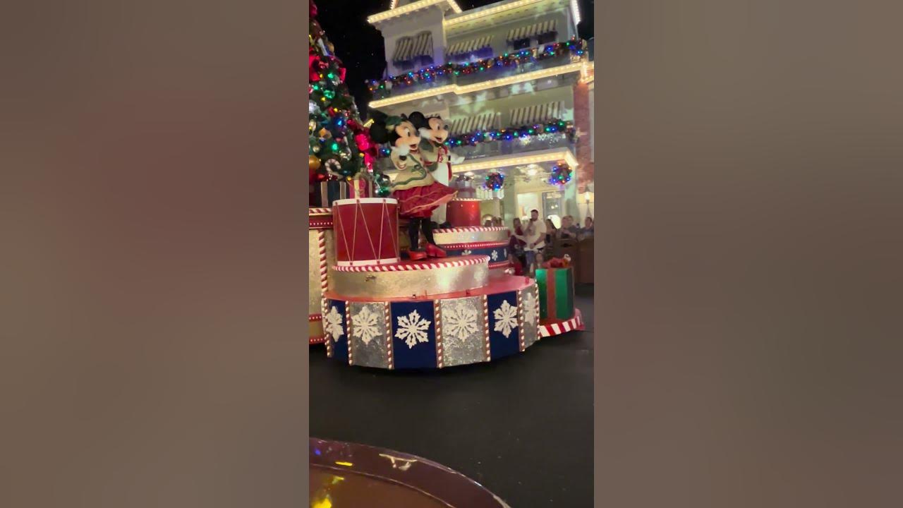 MICKEY MOUSE in Disney Christmas Parade shorts YouTube