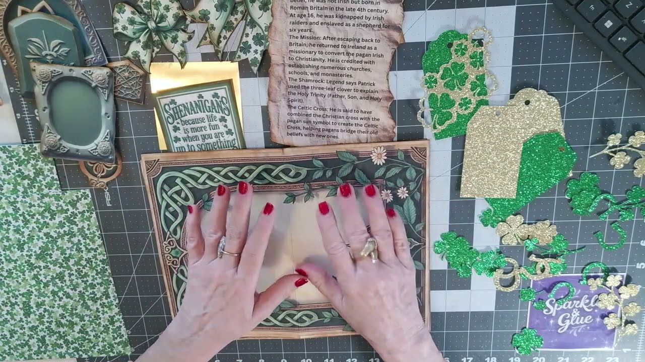 Glitzy St Patrick's Day Folio - Junk Journal
