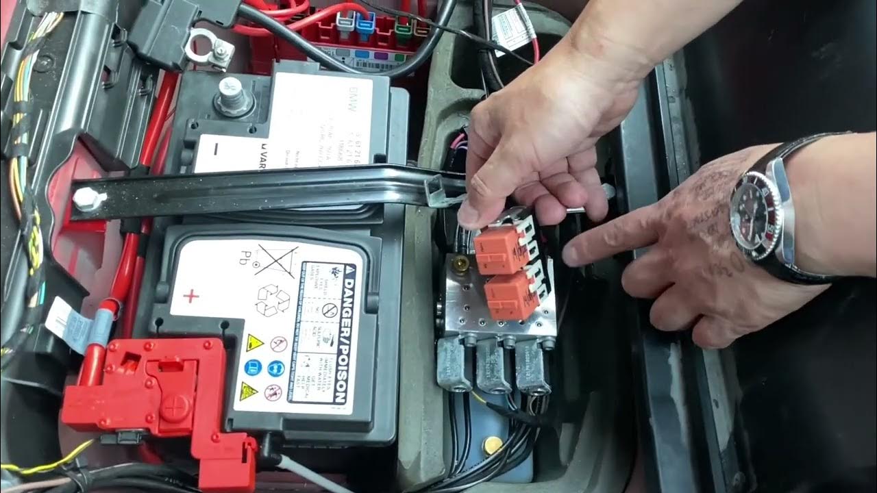 How To Replace The Pink Or Salmon Relays In A BMW Z4 E89 Convertible how-to-replace-the-pink-or-salmon-relays-in-a-bmw-z4-e89-convertible