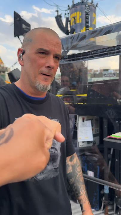 Pantera sets stage @pantera #m72worldtour #m72 #MetOnTour #metallica #edmonton August 23 2024