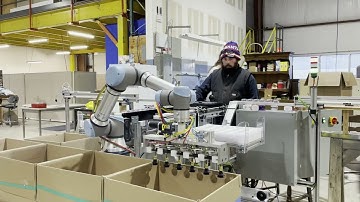 Automated Case Packer Featuring Universal Robots UR5e Robot
