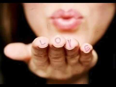 عندما احن اليك اشتاق لعينيكى 