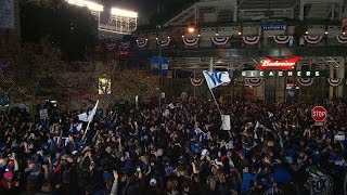 NLCS Gm6: Cubs fans celebrate outside Wrigley Field
