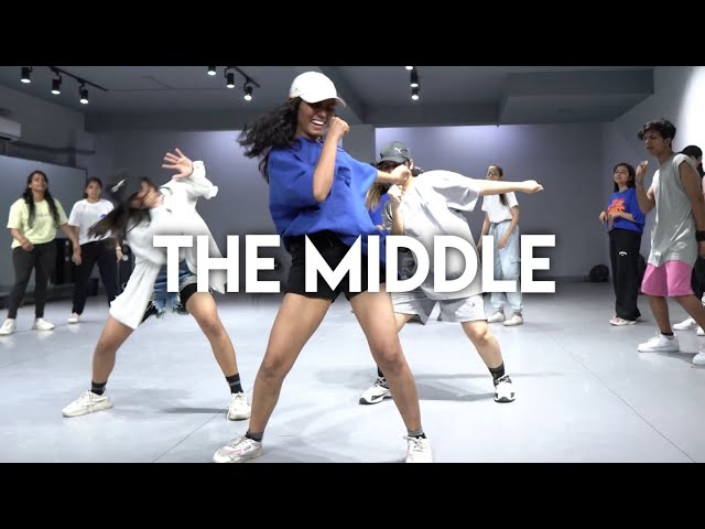 The Middle - Zedd, Maren Morris, Grey | Choreography - Skool of