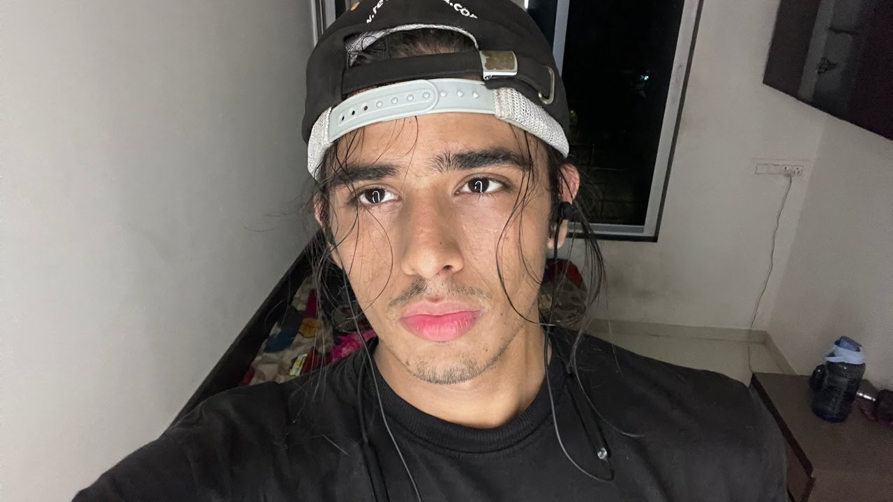 aao bakwas kare. || small stream