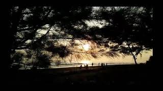 Story wa santai di pantai