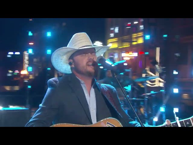 Cody Johnson - 'Til You Can't (2022 CMT Music Awards) class=