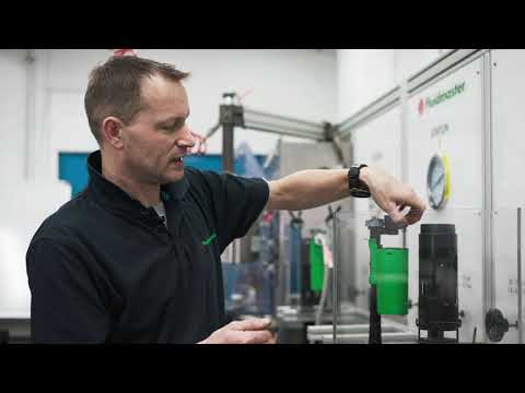 Видео: Как очистить заправочный клапан Fluidmaster?