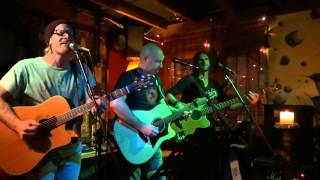 Video thumbnail of "Drift Away (Cover) - Strut -  Live @ Rock Island Bar"
