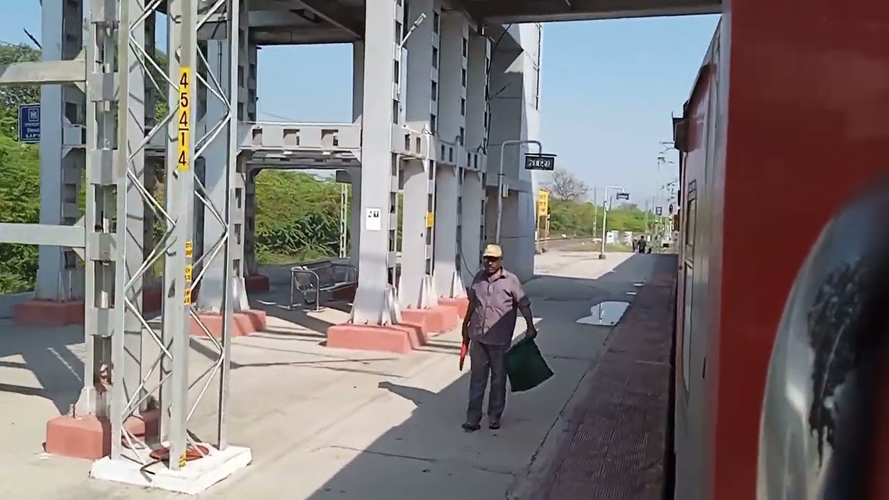 Departure (20858) Sainagar Shiridi - Puri, (SNSI - PURI) Weekly Superfast Express from SNSI Station