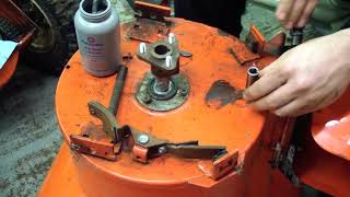 Auger bearing replacement on an Ariens ST824