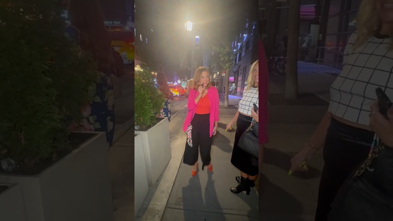 POV: LuLaRoe's Fashion takes over NYC streets.  💃 #fashion #lularoe #nyfw #nyfw2024 #fallfashion