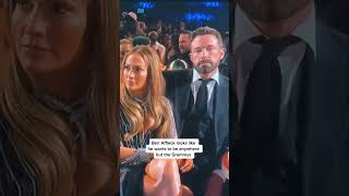 Ben DID NOT want to be at The Grammy's #shorts #benaffleck #jlo #jenniferlopez #benifer #grammys Resimi