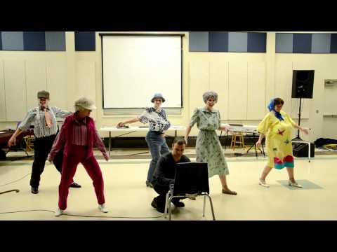 Old people dance to Thriller!