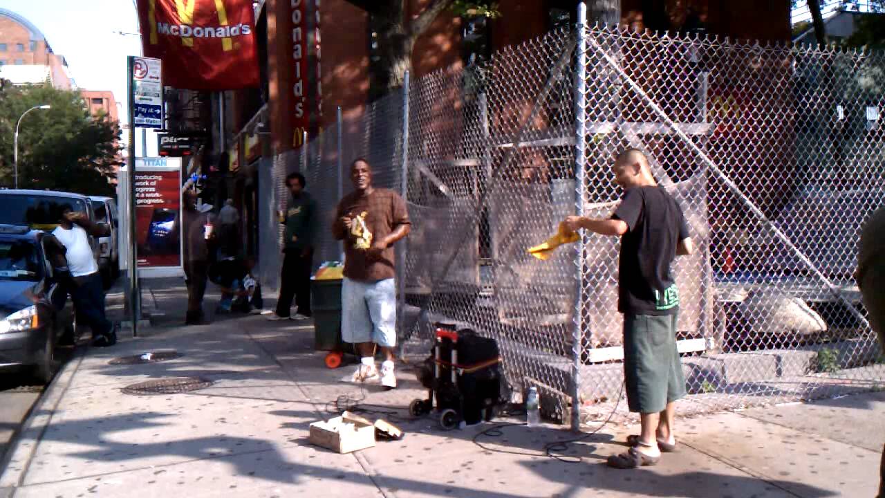Street Beatboxing in New York - YouTube Zohar Lindenbaum