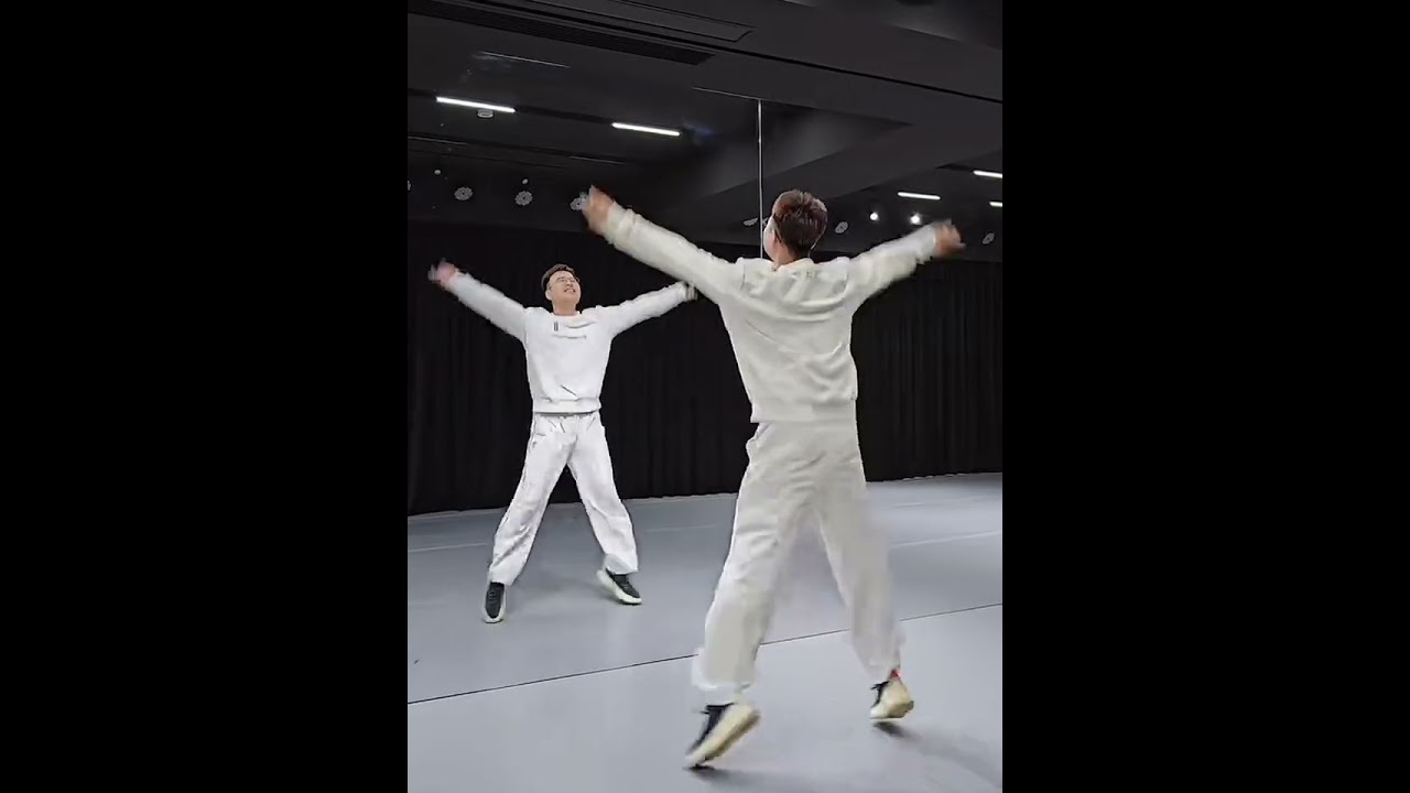 广场舞《江湖夜雨十年灯》帅呀！