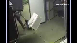 The Worlds Dumbest Delivery Man...