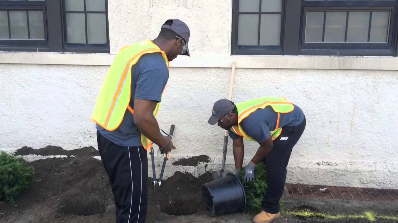 flint-southwestern-students-spending-summer-with-gm-student-corps-youtube