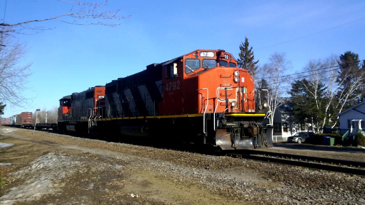 CN L55621-05 North:CN 4792 CN 4775 at Desbiens,Qc 05/05/2018