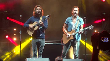 Frero Delavega - Tour Vibration Orléans - 24.09.2016 - Mon petit pays