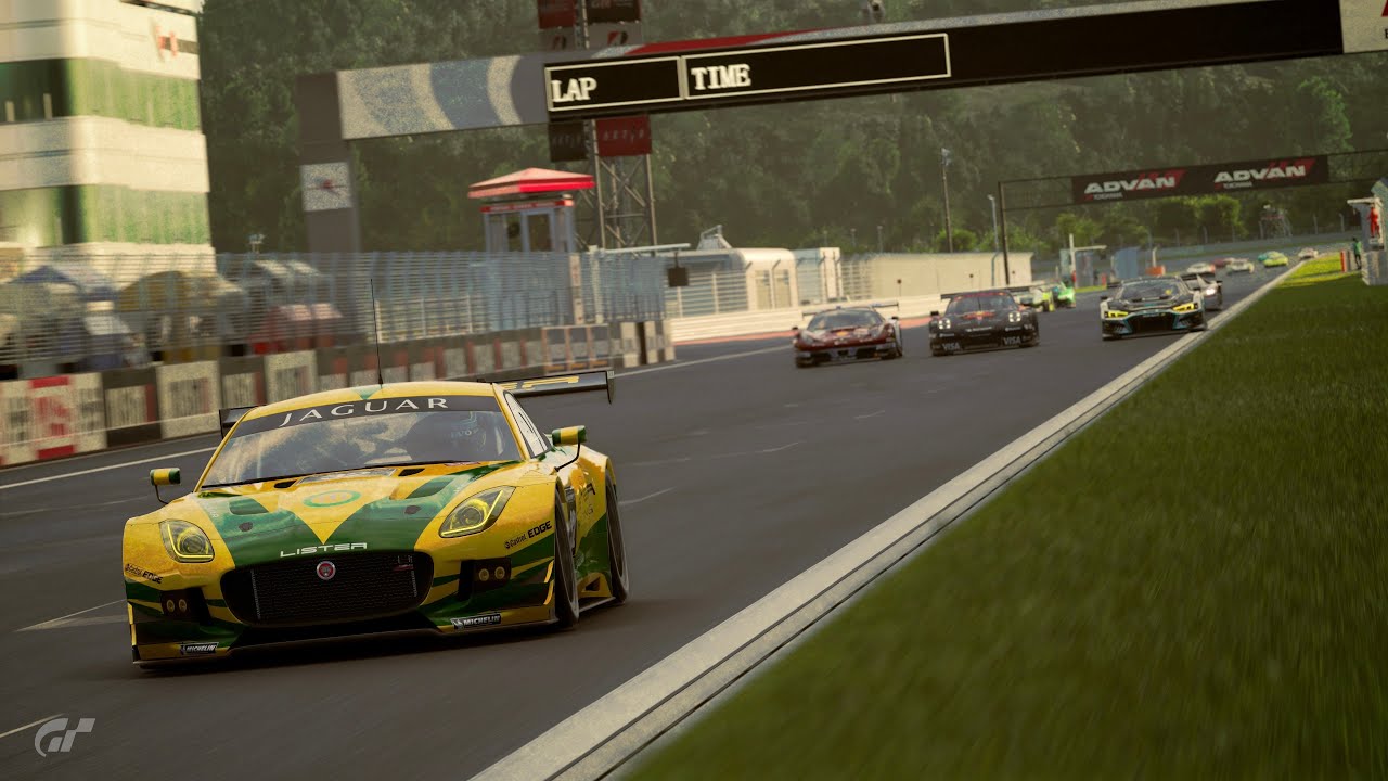 The Jaguar F-type Gr.3 handles superbly at Fuji Speedway against the MR cars (Gran Turismo 7)