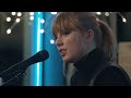 Capture de la vidéo Taylor Swift - Better Man (The Bluebird Cafe, 2018)