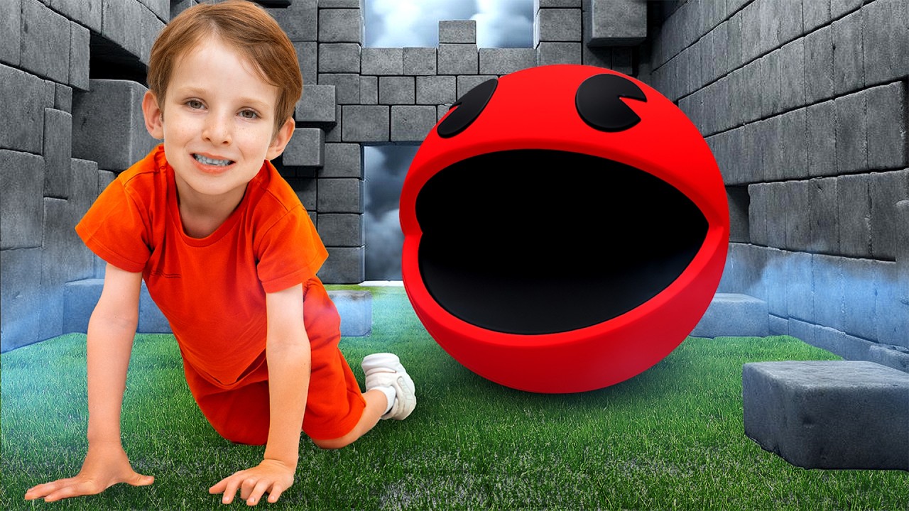 PAC-MAN выпрыгнул из телевизора! Алекс и Даша построили секретную крепость и другие истории