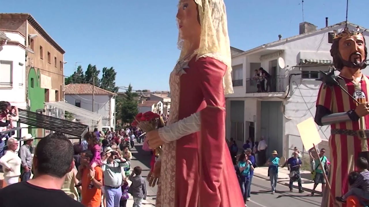 XV Encuentro de gigantes de Aragón en La Puebla de Híjar (Teruel)