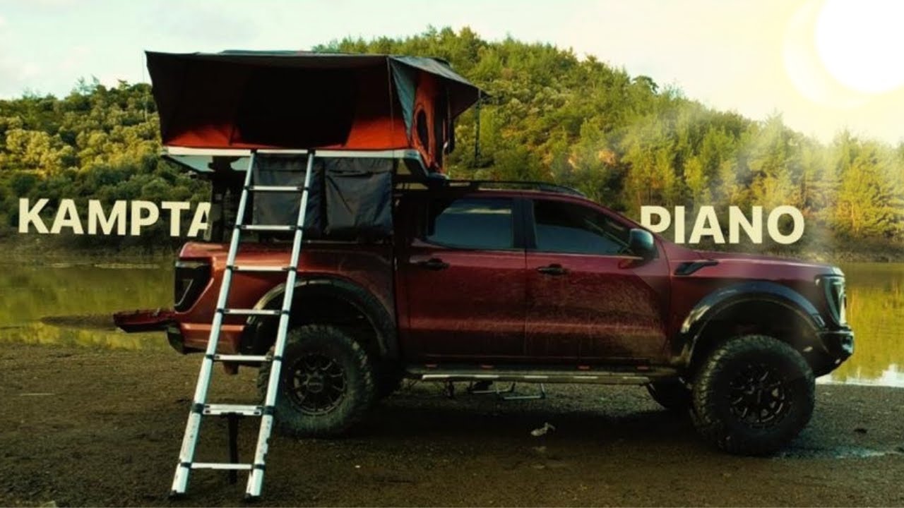 ВЕЛИЧЕСТВЕННЫЙ КЕМПИНГ У ОЗЕРА С НАКАЧЕННЫМ НА АВТО ТЕНТОМ