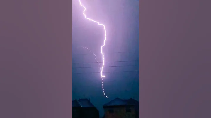 Lightning strikes in Taiwan | Lighting strikes 2022 | natural disasters 2022 @offical yt shorts - DayDayNews