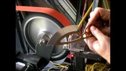 Hollow Grind a Knife using Hollow Grind Jig - GET THE JIG PLANS