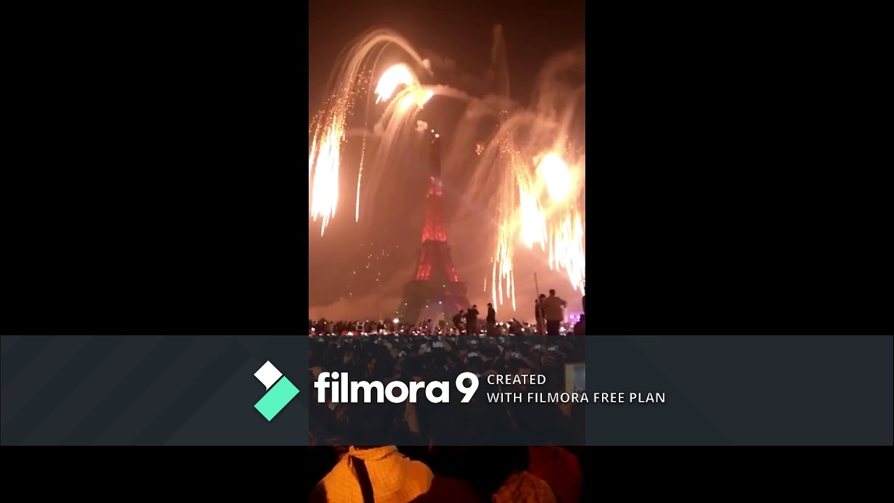 HAPPY NEW YEAR 2020 CELEBRATIONS IN PAKISTAN /LAHORE BAHRIA TOWN