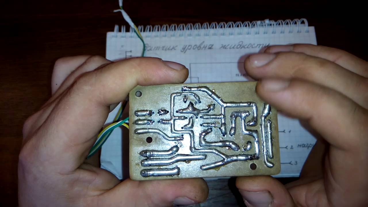 Датчик уровня жидкости на таймере 555 - YouTube