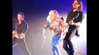 Carrie Underwood - Sweet Emotion (Long Island)