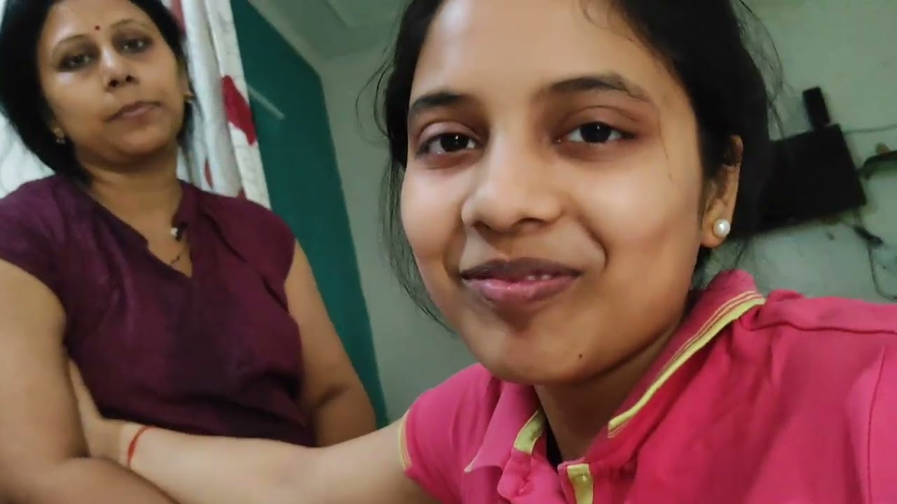 PEAK INTO A DAY WITH MUMMY| PAANI FEK DIA BHAI