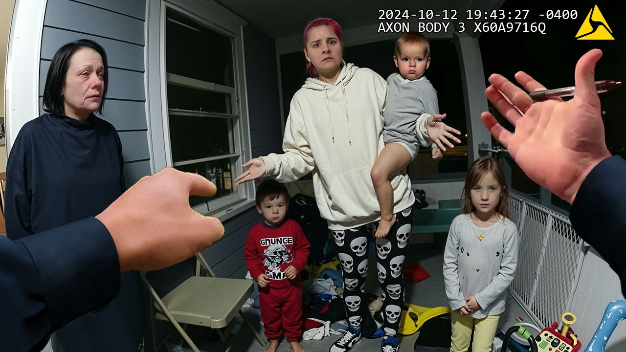 Cops Rescue 3 Kids Trapped in Vile Filthy Home - YouTube