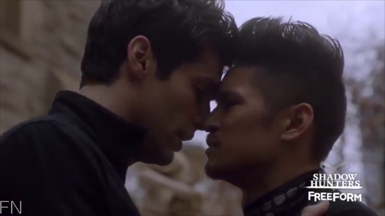 Magnus and Alec- Shape of You