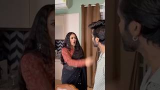 Check out this funny banter between our very own Om Vajapyee &amp; Gayatri Vajpayee 😂😂