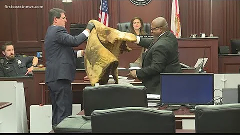 Ronnie Hyde Trial | Prosecutors roll out crime sce...