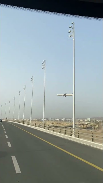 Detik Detik pesawat Saudia Airlines Landing di Bandara Jeddah #travel  #jeddah #pesawat #shorts