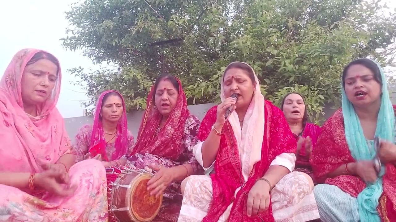 🙏 जिंदगी की सच्चाई का आईना🙏 दिखाता हुआ ये भजन🙏 एक पल के लिए मन ठहर सा जाएगा🙏🙏🙏🙏 जरूर सुने