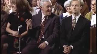 She's Such A Groovy Lady - Frasier (1995)
