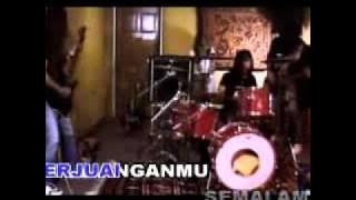 Amuk- Biru Mata Hitam Ku