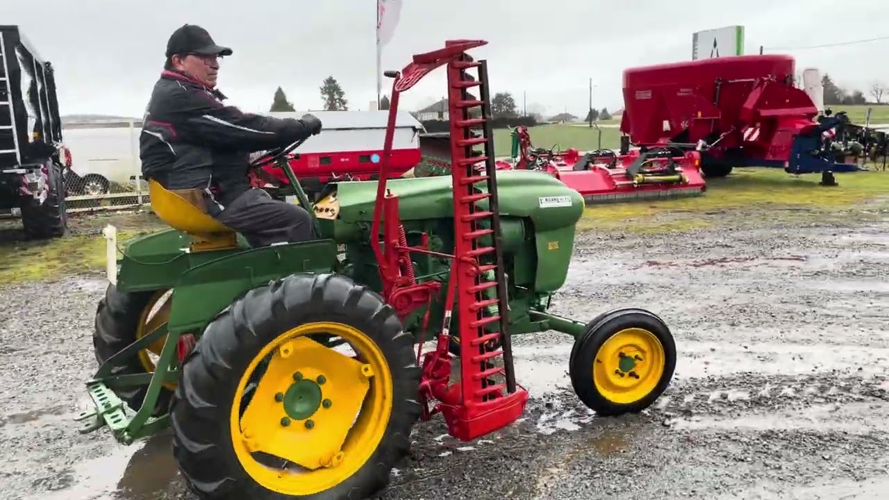 Lot n° 25 : Tracteur agricole Société Française Vierzon 203 D