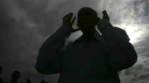 تلاوه من سورة الزلزله -الشيخ فيصل عبد الرحمن العمودى.flv